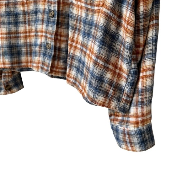 American Eagle Outfitters Plaid Button-Up Flannel Shirt, Large - Picture 5 of 9